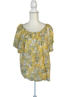 Candice Cameron Bure Ruffle Sleeve Top
